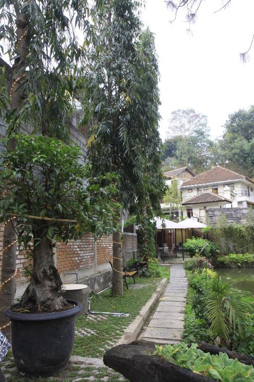 Hotel Lotus Bandung Luaran gambar